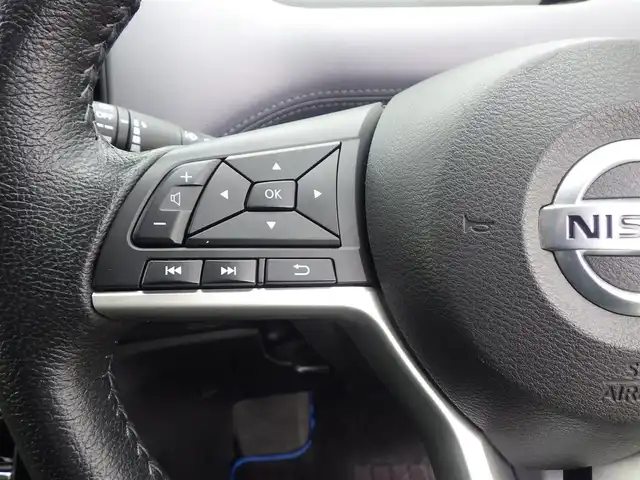 日産 セレナ e－パワー ハイウェイスター V 千葉県 2020(令2)年 4.8万km ブリリアントホワイトパール エマージェンシーブレーキ/プロパイロット/インテリジェントクルーズコントロール/ハンズフリー両側パワースライドドア/10インチ純正SDナビ/地デジTV/【BD/DVD/CD再生機能　Bluetooth接続】/アラウンドビューモニター/フリップダウンモニター/ドライブレコーダー/革巻きステアリング/ステアリングスイッチ/ETC/LEDヘッドライト/フォグライト/ウインカーミラー/コーナーセンサー/純正16インチアルミホイル/サイド/カーテンエアバッグ/インテリジェントキー