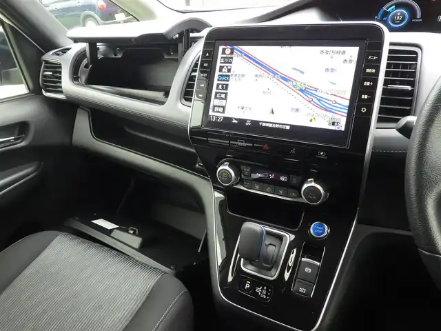 日産 セレナ e－パワー ハイウェイスター V 千葉県 2020(令2)年 4.8万km ブリリアントホワイトパール エマージェンシーブレーキ/プロパイロット/インテリジェントクルーズコントロール/ハンズフリー両側パワースライドドア/10インチ純正SDナビ/地デジTV/【BD/DVD/CD再生機能　Bluetooth接続】/アラウンドビューモニター/フリップダウンモニター/ドライブレコーダー/革巻きステアリング/ステアリングスイッチ/ETC/LEDヘッドライト/フォグライト/ウインカーミラー/コーナーセンサー/純正16インチアルミホイル/サイド/カーテンエアバッグ/インテリジェントキー