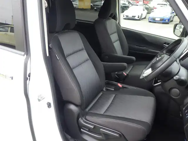 日産 セレナ e－パワー ハイウェイスター V 千葉県 2020(令2)年 4.8万km ブリリアントホワイトパール エマージェンシーブレーキ/プロパイロット/インテリジェントクルーズコントロール/ハンズフリー両側パワースライドドア/10インチ純正SDナビ/地デジTV/【BD/DVD/CD再生機能　Bluetooth接続】/アラウンドビューモニター/フリップダウンモニター/ドライブレコーダー/革巻きステアリング/ステアリングスイッチ/ETC/LEDヘッドライト/フォグライト/ウインカーミラー/コーナーセンサー/純正16インチアルミホイル/サイド/カーテンエアバッグ/インテリジェントキー