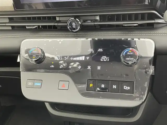 日産 セレナ e－パワー ハイウェイスター V 大分県 2025(令7)年 0.1千km プリズムホワイト 登録済未使用車/プロパイロット（ナビリンク機能付）/+プロパイロット緊急停止支援システム（SOSコール機能付）/+SOSコール/アラウンドビューモニター（移動物 検知機能付）/12.3型NissanConnectナビゲーション/・フルセグTV、BT対応、USB、AM/FM/・AppleCarPlay、AndroidAuto、HDMI/・AmazonAlexa/ステアリングスイッチ/両側電動スライドドア/ドライブレコーダー（前後セット）/インテリジェントルームミラー/ETC2.0/ワイヤレス充電器/電動パーキングブレーキ/オートホールド機能/オートライト/アダプティブLEDヘッドライト/LEDフォグ/純正16インチアルミホイール/保証書、取説、スペアキー有り