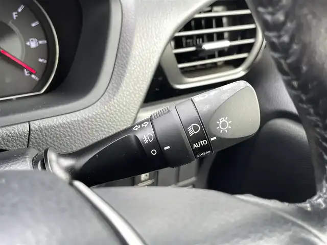 トヨタ ヴォクシー ZS 煌Ⅱ 愛媛県 2020(令2)年 1.9万km ブラック 7人乗り/純正10.5型ナビ(NSZN-W68T)/Bluetooth/DVD/SD/フルセグTV/Toyota Safety Sense C/プリクラッシュセーフティシステム/オートハイビーム /レーンデパーチャーアラート/両側パワースライドドア/バックカメラ /ビルトインETC/クリアランスソナー 前後/LEDヘッドライト/360度ドライブレコーダー (HDR360GW)/スマートキー/取説・保証書