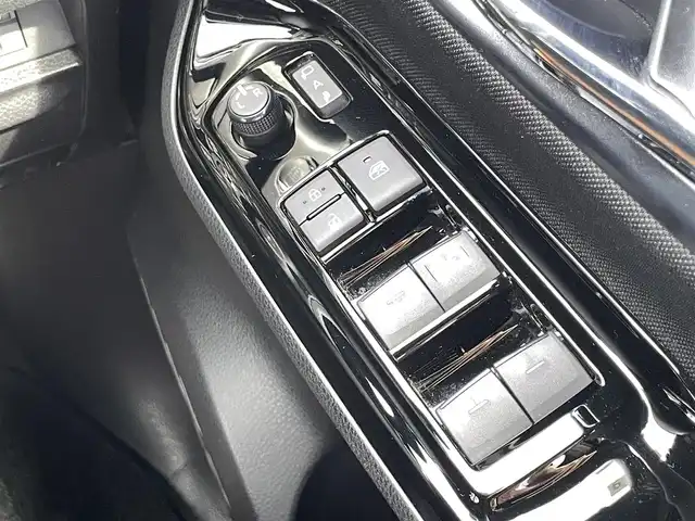 トヨタ ヴォクシー ZS 煌Ⅱ 愛媛県 2020(令2)年 1.9万km ブラック 7人乗り/純正10.5型ナビ(NSZN-W68T)/Bluetooth/DVD/SD/フルセグTV/Toyota Safety Sense C/プリクラッシュセーフティシステム/オートハイビーム /レーンデパーチャーアラート/両側パワースライドドア/バックカメラ /ビルトインETC/クリアランスソナー 前後/LEDヘッドライト/360度ドライブレコーダー (HDR360GW)/スマートキー/取説・保証書
