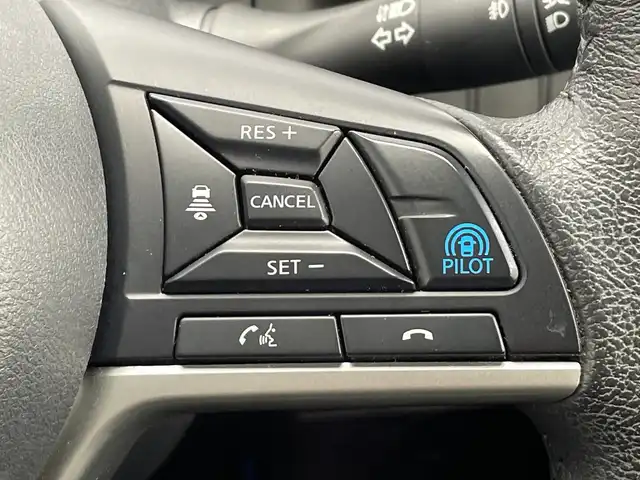 日産 セレナ e－パワー ハイウェイスター V 栃木県 2021(令3)年 5.2万km パール 純正10インチナビ/（CD/DVD/フルセグTV/Bluetooth/SD）/全方位カメラ/プロパイロット/コーナーセンサー/BSM/ビルトインETC/前方ドライブレコーダー/両側ハンズフリーパワースライドドア/禁煙車/デジタルインナーミラー/フリップダウンモニター/オートライト/LEDヘッドライト/横滑り防止装置/フォグランプ/スマートキー/プッシュスタート/ステアリングスイッチ/ウィンカーミラー/純正15インチアルミホイール/純正フロアマット