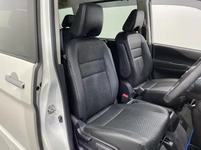 日産 セレナ e－パワー ハイウェイスター V 栃木県 2021(令3)年 5.2万km パール 純正10インチナビ/（CD/DVD/フルセグTV/Bluetooth/SD）/全方位カメラ/プロパイロット/コーナーセンサー/BSM/ビルトインETC/前方ドライブレコーダー/両側ハンズフリーパワースライドドア/禁煙車/デジタルインナーミラー/フリップダウンモニター/オートライト/LEDヘッドライト/横滑り防止装置/フォグランプ/スマートキー/プッシュスタート/ステアリングスイッチ/ウィンカーミラー/純正15インチアルミホイール/純正フロアマット