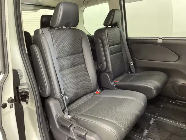 日産 セレナ e－パワー ハイウェイスター V 栃木県 2021(令3)年 5.2万km パール 純正10インチナビ/（CD/DVD/フルセグTV/Bluetooth/SD）/全方位カメラ/プロパイロット/コーナーセンサー/BSM/ビルトインETC/前方ドライブレコーダー/両側ハンズフリーパワースライドドア/禁煙車/デジタルインナーミラー/フリップダウンモニター/オートライト/LEDヘッドライト/横滑り防止装置/フォグランプ/スマートキー/プッシュスタート/ステアリングスイッチ/ウィンカーミラー/純正15インチアルミホイール/純正フロアマット