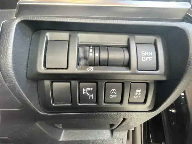 スバル インプレッサ ＸＶ 2．0i－S アイサイト 千葉県 2017(平29)年 6.7万km クリスタルブラックシリカ ワンオーナー/アイサイト/スバルリヤビークルディテクション/社外メモリーナビ/地デジTV/【DVD/CD再生機能　Bluetooth接続】/バックカメラ/ドライブレコーダー/ハーフレザーシート/前席パワーシート/革巻きステアリング/パドルシフト/ETC/LEDヘッドライト/フォグライト/ウインカーミラー/純正18インチアルミホイル/サイド/カーテンエアバッグ/キーレスアクセス