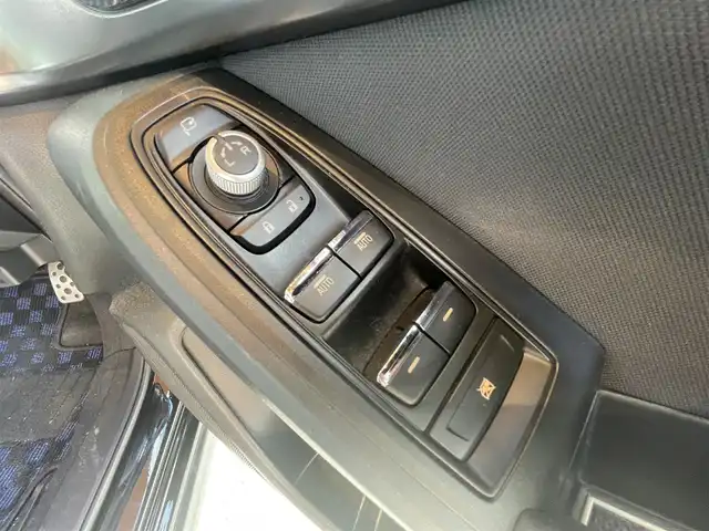 スバル インプレッサ ＸＶ 2．0i－S アイサイト 千葉県 2017(平29)年 6.7万km クリスタルブラックシリカ ワンオーナー/アイサイト/スバルリヤビークルディテクション/社外メモリーナビ/地デジTV/【DVD/CD再生機能　Bluetooth接続】/バックカメラ/ドライブレコーダー/ハーフレザーシート/前席パワーシート/革巻きステアリング/パドルシフト/ETC/LEDヘッドライト/フォグライト/ウインカーミラー/純正18インチアルミホイル/サイド/カーテンエアバッグ/キーレスアクセス