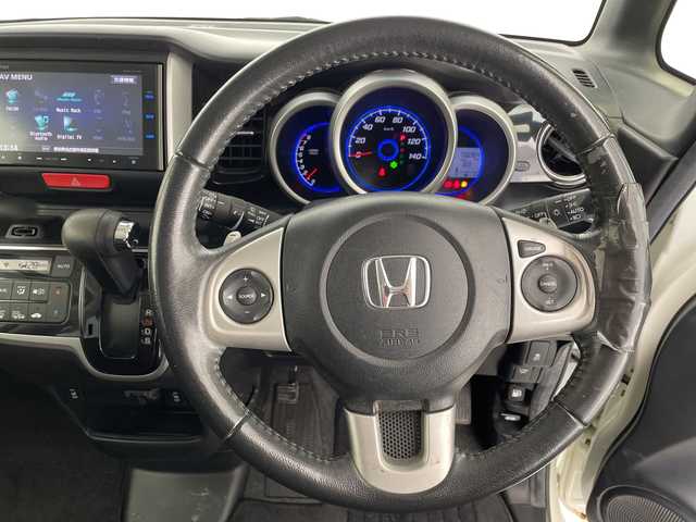 ホンダ Ｎ ＢＯＸ カスタム ターボ SSパッケージ 愛知県 2014(平26)年 6.7万km プレミアムホワイトパール 安心パッケージ/純正ナビ/両側パワースライドドア/シートヒーター/クルーズコントロール/バックカメラ/純正アルミホイール/HIDヘッドライト/オートライト/ETC/フルセグ/CD DVD/Bluetooth/ステアリングスイッチ/スマートキー/プッシュスタート