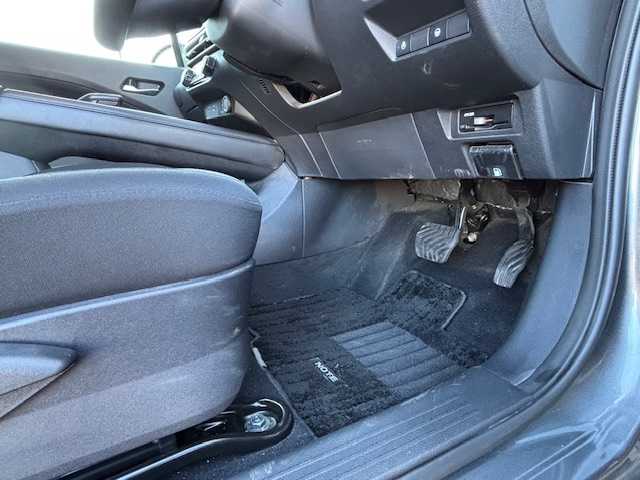 日産 ノート X 宮城県 2021(令3)年 7.1万km ダークメタルグレー 登録時走行距離７０６１７ｋｍ/純正ナビ/フルセグTV/Bluetooth/HDMI/AM/FM/BSM/デジタルインナーミラー/社外前後ドライブレコーダー/プロパイロット/インテリジェットクルーズコントロール/レーンキープ/オートライト/オートハイビーム/エマージェンシーブレーキ/ETC2.0/電動パーキング/プッシュスタート/スマートキー/シートヒーター/置くだけ充電/LEDライト/ドアバイザー/コーナーセンサー/電動格納ミラー