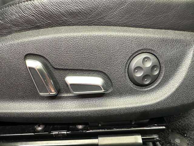 アウディ Ａ４ オールロードクワトロ 千葉県 2013(平25)年 3.2万km ダコタグレーメタリック 黒革シート　/ナビ　/ＴＶ　/バックカメラ　/Ｂｌｕｅｔｏｏｔｈ接続　/電動シート　/シートヒーター　/パーキングアシスト　/ＨＩＤヘッドライト　/プッシュスタート　/スマートキー　/オートライト　/ドラレコ　/ＥＴＣ