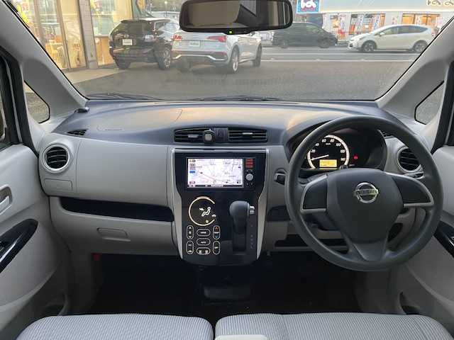 日産 デイズ X 茨城県 2013(平25)年 4.3万km クールシルバー 純正ナビ【CD/AM/FM/フルセグ】/全方位カメラ/バックカメラ/純正フロアマット/盗難防止装置/USB/AUX/保証書/取扱説明書/スペアキー×１