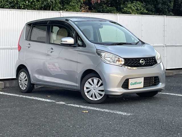 日産 デイズ X 茨城県 2013(平25)年 4.3万km クールシルバー 純正ナビ【CD/AM/FM/フルセグ】/全方位カメラ/バックカメラ/純正フロアマット/盗難防止装置/USB/AUX/保証書/取扱説明書/スペアキー×１
