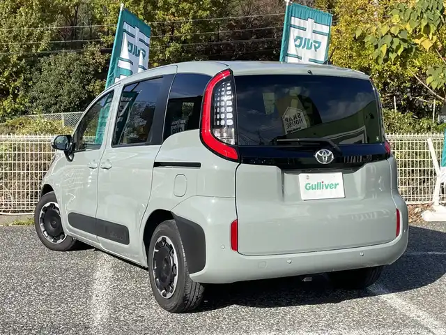 トヨタ シエンタ Z 埼玉県 2023(令5)年 2.9万km アーバンカーキ コンフォートパッケージ/前席シートヒーター/純正ナビ/パノラミックビューモニター/ビルトインETC2.0/ナビ連動前後ドラレコ/両側パワースライドドア/クリアランスソナー/LEDヘッドライト/レーダークルーズコントロール/セーフティセンス/プッシュスタート/スマートキー/保証書付整備手帳/取扱説明書