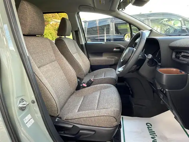 トヨタ シエンタ Z 埼玉県 2023(令5)年 2.9万km アーバンカーキ コンフォートパッケージ/前席シートヒーター/純正ナビ/パノラミックビューモニター/ビルトインETC2.0/ナビ連動前後ドラレコ/両側パワースライドドア/クリアランスソナー/LEDヘッドライト/レーダークルーズコントロール/セーフティセンス/プッシュスタート/スマートキー/保証書付整備手帳/取扱説明書