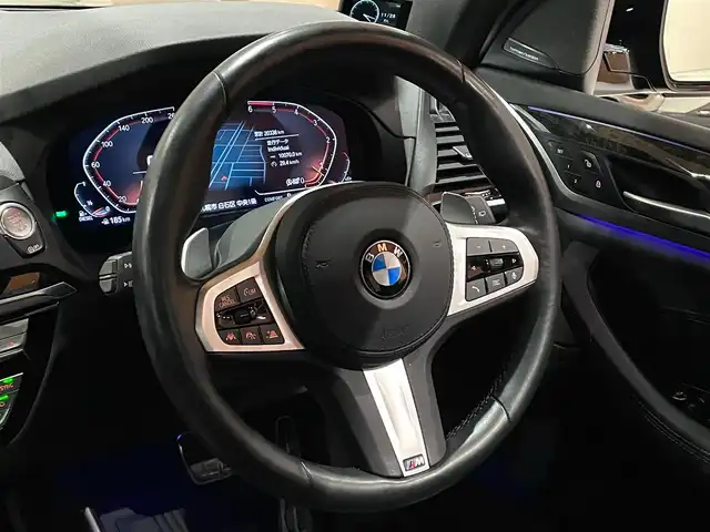 ＢＭＷ Ｘ３ xDrive20d Mスポーツ 道央・札幌 2021(令3)年 2.1万km サファイアブラックP メタリックペイント/セレクトパッケージ/　・電動パノラマガラスサンルーフ/　・リヤ・サイドウインドーローラーブラインド/　・harman/kardonサラウンド/ハイラインパッケージ/　・ヴァーネスカレザーシート/　・リヤシートヒーティング/　・ランバーサポート/　・ポプラグレーファインウッドインテリアトリム/アンビエントライト/アクティブベンチレーションシート/OP20インチアロイホイール/純正HDDナビ/フルセグTV/USB/Bluetooth/360°カメラ/PDC/ドライビングアシストプラス/パーキングアシストプラス/パワーテールゲート