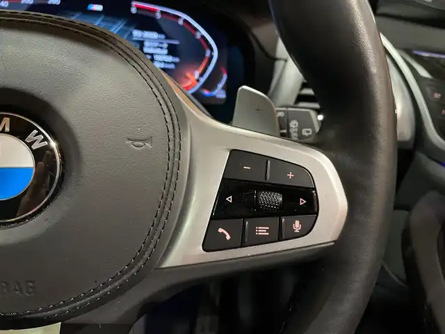 ＢＭＷ Ｘ３ xDrive20d Mスポーツ 道央・札幌 2021(令3)年 2.1万km サファイアブラックP メタリックペイント/セレクトパッケージ/　・電動パノラマガラスサンルーフ/　・リヤ・サイドウインドーローラーブラインド/　・harman/kardonサラウンド/ハイラインパッケージ/　・ヴァーネスカレザーシート/　・リヤシートヒーティング/　・ランバーサポート/　・ポプラグレーファインウッドインテリアトリム/アンビエントライト/アクティブベンチレーションシート/OP20インチアロイホイール/純正HDDナビ/フルセグTV/USB/Bluetooth/360°カメラ/PDC/ドライビングアシストプラス/パーキングアシストプラス/パワーテールゲート