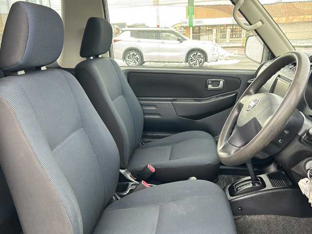 日産 キックス RX 秋田県 2012(平24)年 7.6万km チタニウムグレーメタリック 社外メモリナビ/社外CD、TV/取説、保証書/スペアキー/４WD