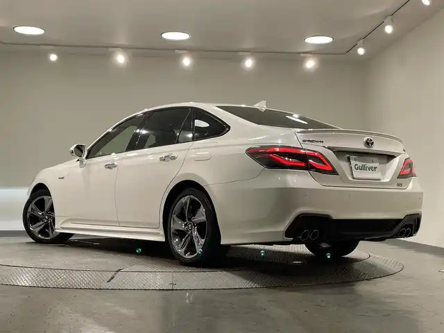 トヨタ クラウン ハイブリッド RS 愛知県 2018(平30)年 7.5万km ホワイトパールクリスタルシャイン 純正８インチナビ/プリクラッシュセーフティ/レーダークルーズコントロール/クリアランスソナー/レーンキープアシスト/先行車発進告知/電動パーキングブレーキ/ブレーキホールド/パドルシフト/ハンドルヒーター/シートーヒーター/ＡＣ１００Ｖコンセント/ドライブレコーダー/ビルトインＥＴＣ/バックカメラ/アクセサリーソケット/ISOFIX/LEDヘッドライト/オートハイビーム/純正フロアマット/純正18インチアルミホイール