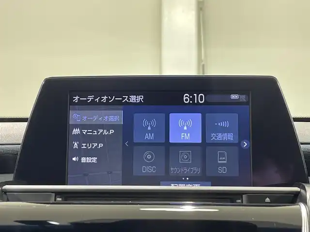 トヨタ クラウン ハイブリッド RS 愛知県 2018(平30)年 7.5万km ホワイトパールクリスタルシャイン 純正８インチナビ/プリクラッシュセーフティ/レーダークルーズコントロール/クリアランスソナー/レーンキープアシスト/先行車発進告知/電動パーキングブレーキ/ブレーキホールド/パドルシフト/ハンドルヒーター/シートーヒーター/ＡＣ１００Ｖコンセント/ドライブレコーダー/ビルトインＥＴＣ/バックカメラ/アクセサリーソケット/ISOFIX/LEDヘッドライト/オートハイビーム/純正フロアマット/純正18インチアルミホイール