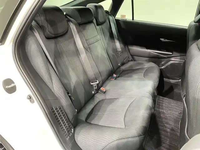 トヨタ クラウン ハイブリッド RS 愛知県 2018(平30)年 7.5万km ホワイトパールクリスタルシャイン 純正８インチナビ/プリクラッシュセーフティ/レーダークルーズコントロール/クリアランスソナー/レーンキープアシスト/先行車発進告知/電動パーキングブレーキ/ブレーキホールド/パドルシフト/ハンドルヒーター/シートーヒーター/ＡＣ１００Ｖコンセント/ドライブレコーダー/ビルトインＥＴＣ/バックカメラ/アクセサリーソケット/ISOFIX/LEDヘッドライト/オートハイビーム/純正フロアマット/純正18インチアルミホイール