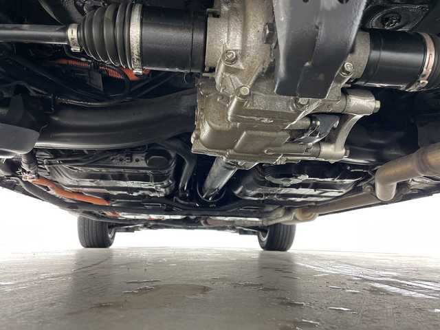 ホンダ ヴェゼル ハイブリッド X ホンダセンシング 道央・札幌 2018(平30)年 7.8万km ルーセブラックM ・ワンオーナー/・純正ナビ＆ＴＶ＆ＢＴ＆ＤＶＤ＆ＣＤ＆ＵＳＢ/・バックカメラ/・ホンダセンシング/・レーンキープアシスト/・横滑り防止/・パドルシフト/・アダプティブクルーズコントロール/・フロントワイパーデアイサー/・ドアミラーヒーター/・前席シートヒーター/・オートライト/・ＬＥＤヘッドライト/・電動パーキングブレーキ/・ブレーキホールド/・純正リモコンスターター/・保証書有り