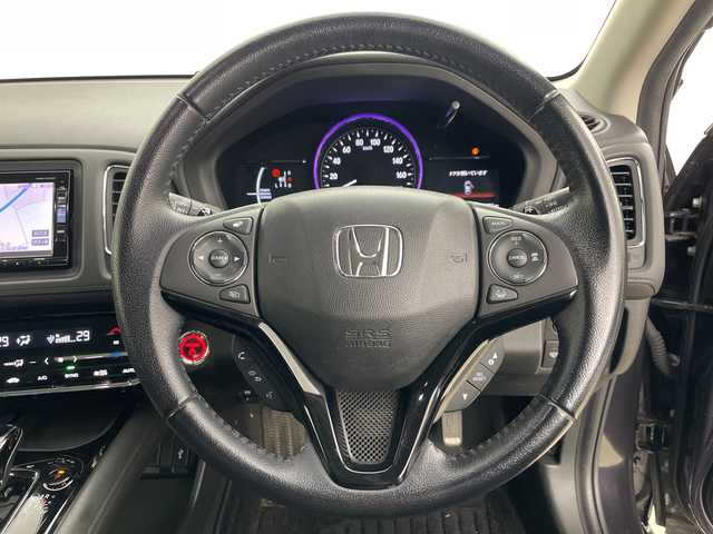 ホンダ ヴェゼル ハイブリッド X ホンダセンシング 道央・札幌 2018(平30)年 7.8万km ルーセブラックM ・ワンオーナー/・純正ナビ＆ＴＶ＆ＢＴ＆ＤＶＤ＆ＣＤ＆ＵＳＢ/・バックカメラ/・ホンダセンシング/・レーンキープアシスト/・横滑り防止/・パドルシフト/・アダプティブクルーズコントロール/・フロントワイパーデアイサー/・ドアミラーヒーター/・前席シートヒーター/・オートライト/・ＬＥＤヘッドライト/・電動パーキングブレーキ/・ブレーキホールド/・純正リモコンスターター/・保証書有り