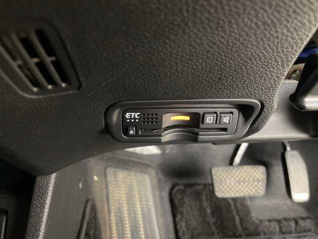 ホンダ ヴェゼル ハイブリッド X ホンダセンシング 道央・札幌 2018(平30)年 7.8万km ルーセブラックM ・ワンオーナー/・純正ナビ＆ＴＶ＆ＢＴ＆ＤＶＤ＆ＣＤ＆ＵＳＢ/・バックカメラ/・ホンダセンシング/・レーンキープアシスト/・横滑り防止/・パドルシフト/・アダプティブクルーズコントロール/・フロントワイパーデアイサー/・ドアミラーヒーター/・前席シートヒーター/・オートライト/・ＬＥＤヘッドライト/・電動パーキングブレーキ/・ブレーキホールド/・純正リモコンスターター/・保証書有り