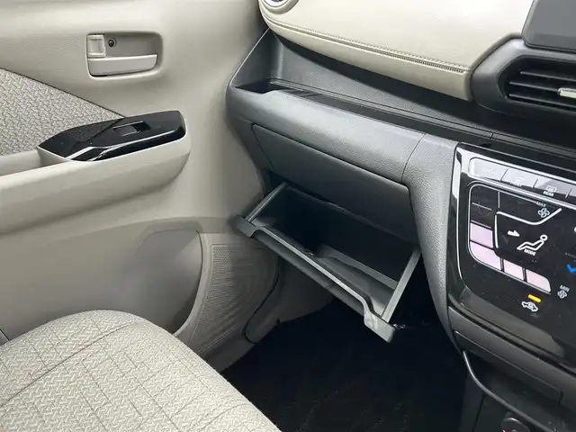 日産 デイズ X 佐賀県 2019(令1)年 0.4万km ホワイトパール ワンオーナー/純正オーディオ/・AM/FM/CD/AUX/バックカメラ(ルームミラー映写)/前方ドライブレコーダー/エマージェンシーブレーキ/車線逸脱警報機能/前後クリアランスソナー/ISOFIX対応/ステアリングリモコン/純正14インチアルミホイール/純正フロアマット/新車保証書/スペアキー１本