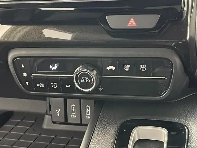 ホンダ Ｎ ＢＯＸ カスタム G L ターボ ホンダセンシング 愛知県 2018(平30)年 8.9万km クリスタルブラックパール 純正8インチナビ/ホンダセンシング/パドルシフト/黒革ハーフレザーシート/バックカメラ/両側パワースライドドア/レーダークルーズコントロール/前後ドライブレコーダー/ETC/LEDオートライト/フォグランプ/ターボ/フルセグTV/DVD/カーテンエアバック/純正フロアマット/禁煙車