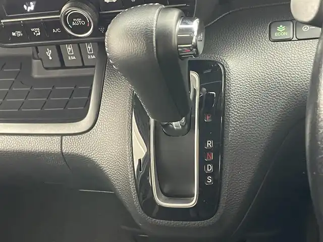 ホンダ Ｎ ＢＯＸ カスタム G L ターボ ホンダセンシング 愛知県 2018(平30)年 8.9万km クリスタルブラックパール 純正8インチナビ/ホンダセンシング/パドルシフト/黒革ハーフレザーシート/バックカメラ/両側パワースライドドア/レーダークルーズコントロール/前後ドライブレコーダー/ETC/LEDオートライト/フォグランプ/ターボ/フルセグTV/DVD/カーテンエアバック/純正フロアマット/禁煙車