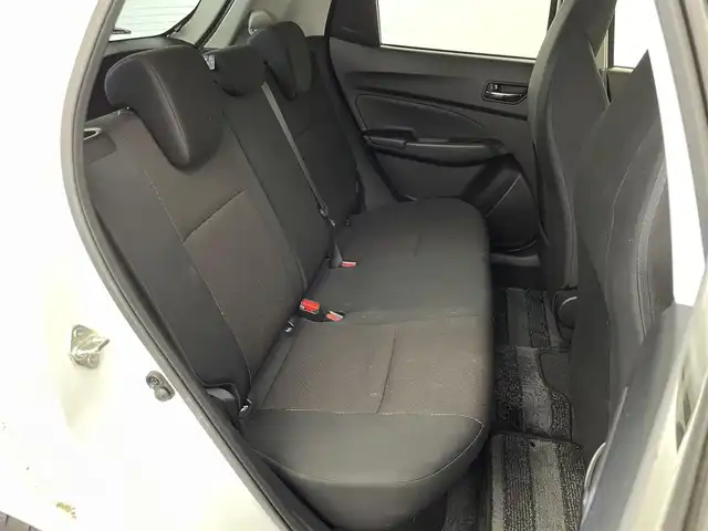 スズキ スイフト スポーツ 群馬県 2019(令1)年 2.9万km ピュアホワイトP 6速マニュアルターボ/Sport専用 フロントシート［Sportロゴ入り］/Sport専用 バンパー＆グリル/Sport専用 サイドアンダースポイラー/社外　パナソニック　ストラーダ　ナビ/・CD/DVD/SD(MSV)/USB/Bluetooth/フルセグTV/シートヒーター /クルーズコントロール/LEDヘッドライト/オートライト /フォグランプ （F/R）/純正17インチAW/ステアリングリモコン/スマートキー /プッシュスタート