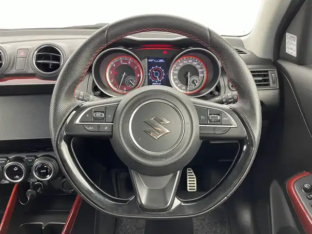 スズキ スイフト スポーツ 群馬県 2019(令1)年 2.9万km ピュアホワイトP 6速マニュアルターボ/Sport専用 フロントシート［Sportロゴ入り］/Sport専用 バンパー＆グリル/Sport専用 サイドアンダースポイラー/社外　パナソニック　ストラーダ　ナビ/・CD/DVD/SD(MSV)/USB/Bluetooth/フルセグTV/シートヒーター /クルーズコントロール/LEDヘッドライト/オートライト /フォグランプ （F/R）/純正17インチAW/ステアリングリモコン/スマートキー /プッシュスタート