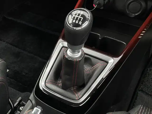 スズキ スイフト スポーツ 群馬県 2019(令1)年 2.9万km ピュアホワイトP 6速マニュアルターボ/Sport専用 フロントシート［Sportロゴ入り］/Sport専用 バンパー＆グリル/Sport専用 サイドアンダースポイラー/社外　パナソニック　ストラーダ　ナビ/・CD/DVD/SD(MSV)/USB/Bluetooth/フルセグTV/シートヒーター /クルーズコントロール/LEDヘッドライト/オートライト /フォグランプ （F/R）/純正17インチAW/ステアリングリモコン/スマートキー /プッシュスタート