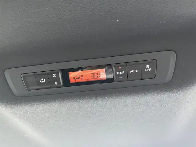 トヨタ ノア Si ダブルバイビー 青森県 2018(平30)年 2.6万km ホワイトパールクリスタルシャイン 純正ナビ/フルセグTV/CD/DVD/BT/AMFM/バックカメラ/ETC/前後ドライブレコーダー/両側パワースライドドア/オートマチックハイビーム/オートライト/車線逸脱警報/プリクラッシュセーフティー/横滑り防止装置/クルーズコントロール/アイドリングストップ/純正16インチホイール付きサマータイヤ積込