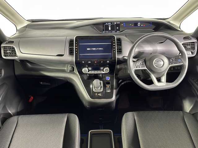 日産 セレナ e－パワー ハイウェイスター V 福岡県 2020(令2)年 2.7万km ダークメタルグレー ワンオーナー/プロパイロット/レーダークルーズコントロール/アラウンドビューモニター/バックカメラ/フリップダウンモニター/純正１０インチ純正ＳＤナビ/横滑り防止装置