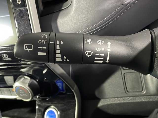 日産 セレナ e－パワー ハイウェイスター V 福岡県 2020(令2)年 2.7万km ダークメタルグレー ワンオーナー/プロパイロット/レーダークルーズコントロール/アラウンドビューモニター/バックカメラ/フリップダウンモニター/純正１０インチ純正ＳＤナビ/横滑り防止装置