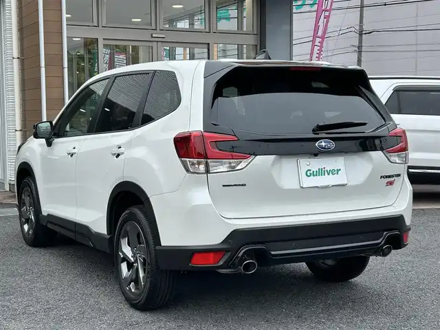 スバル フォレスター STIスポーツ 埼玉県 2024(令6)年 0.5万km クリスタルホワイトP ワンオーナー/登録時走行距離4286km/アイサイト/AWD/DIATONESONDナビ（NR-MZ300BIN-F-3）/XMODE、スポーツモード/デジタルインナーミラー/Bカメラ、Fカメラ/フルセグ/前席パワーシート/全席シートヒーター/ドラレコ/ETC/パドルシフト/ハンドルヒーター/充電ポート×４/デュアルエアコン/スペアキー/保証書、取説、ナビ取説