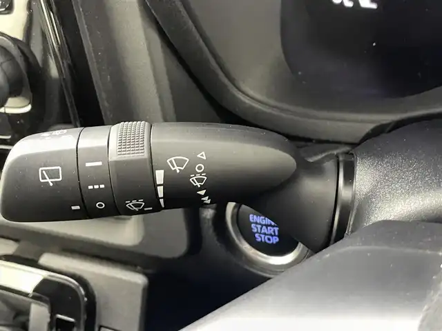 トヨタ シエンタ Z 熊本県 2023(令5)年 2.9万km アーバンカーキ ワンオーナー　/純正10.5インチナビ（ＢＴ・フルセグ・ＵＳＢ）/全周囲カメラ　/ビルトインＥＴＣ　/前方ドライブレコーダー　/前後クリアランスソナー　/トヨタセーフティーセンス/・プリクラッシュセーフティ/・先行車発進お知らせ/・レーンディパーチャーアラート/・リアクロストラフィックアラート/・レーダークルーズコントロール/・ブラインドスポットモニター/・オートマチックハイビーム/・ロードサインアシスト/横滑り防止/純正フロアマット/純正１５インチAW/オートライト/LEDヘッドライト/スマートキー/プッシュスタート/スペアキー1本/保証書/取扱説明書