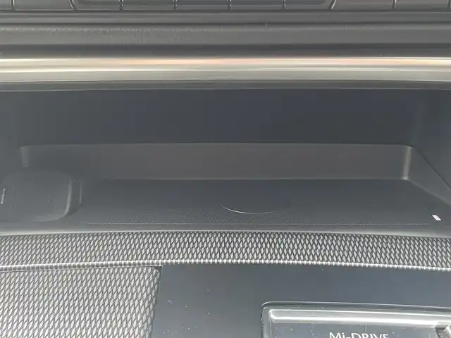 マツダ ＣＸ－６０ XD HV エクスクルーシブスポーツ 愛媛県 2023(令5)年 1.3万km ロジウムホワイトプレミアムメタリック 純正ナビ(AM/FM/スマホ連携/BT/フルセグTV)/全周囲カメラ　/BOSEサウンド　/レーダークルーズコントロール　/置くだけ充電　/全席シートヒーター　/D/N席パワーシート　/D/N席シートベンチレーション　/電動リアゲート　/パドルシフト　/ステアリングヒーター/ステアリングスイッチ/ブラインドスポットモニター/ETC/トノカバー/社外ヒッチメンバー積込/現状サマー(純正AW)(235/50/R20)