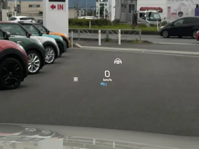 メルセデス・ベンツ Ｅ２２０ｄ ローレウスエディション 山梨県 2020(令2)年 6.8万km ダイヤモンドホワイト 後期/ワンオーナー/EXCP/黒革/Burmester/全席シートヒーター/パヒュームA/アンビエントL/全周囲C/電動Rゲート/純正HDDナビ/フルセグ/CarPlay/ACC/LKA/BSM/HUD/ETC2.0/純正19インチAW/スペアキー