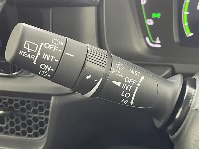 ホンダ ステップワゴン eHEV エアー EX 大阪府 2025(令7)年 0.1千km クリスタルブラックパール ホンダセンシング/・衝突軽減ブレーキ/近距離衝突軽減ブレーキ/・アダプティブクルーズコントロール/・車線維持支援システム/・ブラインドスポットインフォメーション/・オートハイビーム/パーキングセンサーシステム/・トラフィックジャムアシスト/・先行車発進お知らせ機能/・歩行者事故低減ステアリング/・路外逸脱抑制機能/標識認識機能/・誤発進抑制機能/後方誤発進抑制機能/・急アクセル抑制機能/11.4インチHonda CONNECTナビ/バックカメラ/両側パワースライドドア/パワーテールゲート/LEDヘッドライト/前席シートヒーター/2列目オットマン/全席USB入力端子/純正16インチアルミホイール/スマートキー