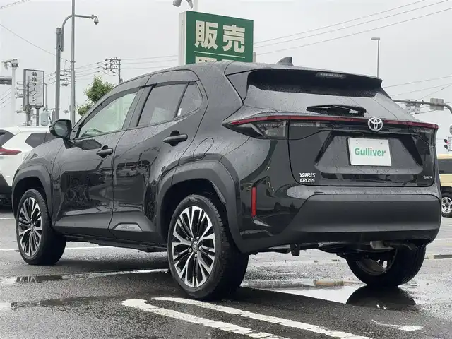 トヨタ ヤリスクロス ハイブリッド Z 徳島県 2024(令6)年 0.3万km ブラックマイカ 純正ナビ/バックカメラ/アラウンドビューモニター/シートヒーター/ETC2.0/フルセグTV/ブラインドスポットモニター/ドライブレコーダー（前のみ）/横滑り防止装置/衝突軽減システム/コーナーセンサー（前後）/オートライト/オートハイビーム/LEDヘッドライト