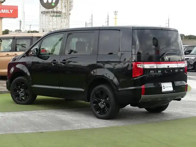 三菱 デリカＤ：５ シャモニー 千葉県 2025(令7)年 0.1千km 黒Ⅱ e-Assist/・衝突被害軽減ブレーキシステム（FCM）/・車線逸脱警報システム（LDW）/・レーダークルーズコントロールシステム（ACC）/・誤発進抑制機能（前進＆後退時）（UMS）/・オートマチックハイビーム[AHB]/エレクトリックテールゲート/両側パワースライドドア/ハーフレザーシート/運転席パワーシート/前席シートヒーター/11インチ純正メモリーナビ/地デジTV/【DVD/CD再生機能　Bluetooth接続】/【Apple CarPlay　Android Auto対応】/マルチアラウンドモニター/革巻きステアリング/ステアリングヒーター/ステアリングスイッチ/パドルシフト/LEDヘッドライト/ウインカーミラー/純正18インチアルミホイル/サイド/カーテンエアバッグ/キーレスオペレーションシステム