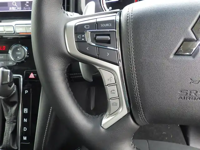 三菱 デリカＤ：５ シャモニー 千葉県 2025(令7)年 0.1千km 黒Ⅱ e-Assist/・衝突被害軽減ブレーキシステム（FCM）/・車線逸脱警報システム（LDW）/・レーダークルーズコントロールシステム（ACC）/・誤発進抑制機能（前進＆後退時）（UMS）/・オートマチックハイビーム[AHB]/エレクトリックテールゲート/両側パワースライドドア/ハーフレザーシート/運転席パワーシート/前席シートヒーター/11インチ純正メモリーナビ/地デジTV/【DVD/CD再生機能　Bluetooth接続】/【Apple CarPlay　Android Auto対応】/マルチアラウンドモニター/革巻きステアリング/ステアリングヒーター/ステアリングスイッチ/パドルシフト/LEDヘッドライト/ウインカーミラー/純正18インチアルミホイル/サイド/カーテンエアバッグ/キーレスオペレーションシステム