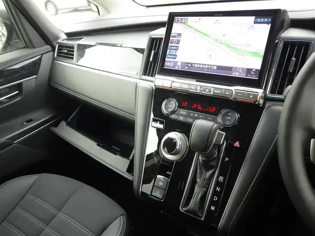 三菱 デリカＤ：５ シャモニー 千葉県 2025(令7)年 0.1千km 黒Ⅱ e-Assist/・衝突被害軽減ブレーキシステム（FCM）/・車線逸脱警報システム（LDW）/・レーダークルーズコントロールシステム（ACC）/・誤発進抑制機能（前進＆後退時）（UMS）/・オートマチックハイビーム[AHB]/エレクトリックテールゲート/両側パワースライドドア/ハーフレザーシート/運転席パワーシート/前席シートヒーター/11インチ純正メモリーナビ/地デジTV/【DVD/CD再生機能　Bluetooth接続】/【Apple CarPlay　Android Auto対応】/マルチアラウンドモニター/革巻きステアリング/ステアリングヒーター/ステアリングスイッチ/パドルシフト/LEDヘッドライト/ウインカーミラー/純正18インチアルミホイル/サイド/カーテンエアバッグ/キーレスオペレーションシステム