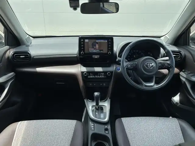 トヨタ ヤリスクロス ハイブリッド Z 茨城県 2021(令3)年 3.5万km ブラックマイカ/ホワイトパールクリスタルシャイン 2トーン ワンオーナー/純正8インチナビ/フルセグテレビ/全方位カメラ/バックカメラ/コーナーセンサー前後/ドラレコ前後/クルーズコントロール/LEDヘッドライト/オートライト/オートマチックハイビーム/スマートキー/パワーシート/パワステ/パワーウィンドウ/ETC