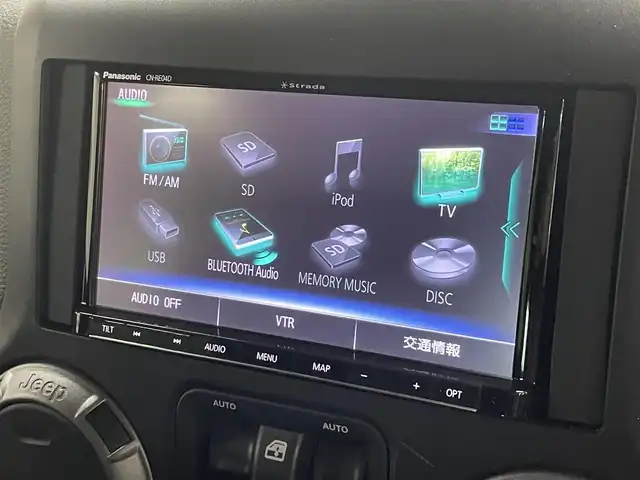 クライスラー・ジープ ジープ ラングラー アンリミテッド スポーツ 道央・札幌 2018(平30)年 7.6万km ブラック 4WD/社外メモリナビ/・フルセグTV/CD/DVD/BT/SD/バック、サイドカメラ/ETC/社外前後ドライブレコーダー/横滑り防止装置/ダウンヒルアシストコントロール/クルーズコントロール/オートライト/LEDヘッドライト/フォグライト/ヘッドライトレベライザー/純正フロアマット/サイドステップ/純正18インチAW/リモコンキー/スペアキー/背面タイヤ/社外AW付き冬タイヤ積込/・265/70R17 ’17製 6mm/新車時保証書/取扱説明書