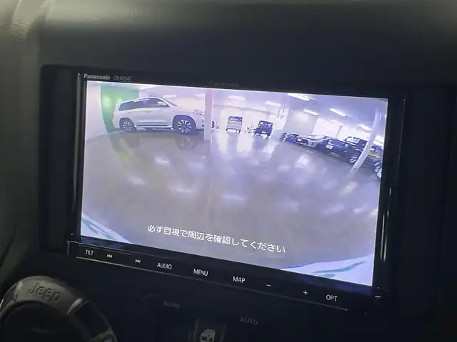 クライスラー・ジープ ジープ ラングラー アンリミテッド スポーツ 道央・札幌 2018(平30)年 7.6万km ブラック 4WD/社外メモリナビ/・フルセグTV/CD/DVD/BT/SD/バック、サイドカメラ/ETC/社外前後ドライブレコーダー/横滑り防止装置/ダウンヒルアシストコントロール/クルーズコントロール/オートライト/LEDヘッドライト/フォグライト/ヘッドライトレベライザー/純正フロアマット/サイドステップ/純正18インチAW/リモコンキー/スペアキー/背面タイヤ/社外AW付き冬タイヤ積込/・265/70R17 ’17製 6mm/新車時保証書/取扱説明書