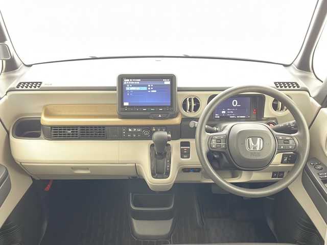 ホンダ Ｎ ＢＯＸ 千葉県 2024(令6)年 0.3万km ルナシルバーM 純正ナビ/Bluetooth フルセグ ipod/ＥＴＣ/ドライブレコーダー/両側パワースライドドア/バックカメラ/シートヒーター/電動パーキングブレーキ/純正フロアマット/純正ドアバイザー/ベンチシート/チップアップシート/後席サンシェード/プッシュスタート/スマートキー/ウィンカーミラー/ステアリングスイッチ/ホンダセンシング/衝突軽減ブレーキ/レーンキープアシスト/オートハイビーム/レーダークルーズコントロール/標識認識機能/先行者発進告知/コーナーセンサー/アイドリングストップ