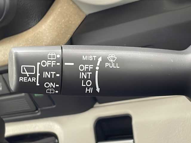 ホンダ Ｎ ＢＯＸ 千葉県 2024(令6)年 0.3万km ルナシルバーM 純正ナビ/Bluetooth フルセグ ipod/ＥＴＣ/ドライブレコーダー/両側パワースライドドア/バックカメラ/シートヒーター/電動パーキングブレーキ/純正フロアマット/純正ドアバイザー/ベンチシート/チップアップシート/後席サンシェード/プッシュスタート/スマートキー/ウィンカーミラー/ステアリングスイッチ/ホンダセンシング/衝突軽減ブレーキ/レーンキープアシスト/オートハイビーム/レーダークルーズコントロール/標識認識機能/先行者発進告知/コーナーセンサー/アイドリングストップ